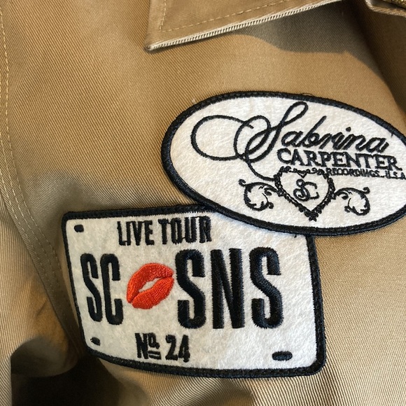 Sabrina Carpenter VIP Short N Sweet Tour Jacket Sz M Concert Tee T-shirt Swiftie - Picture 7 of 16